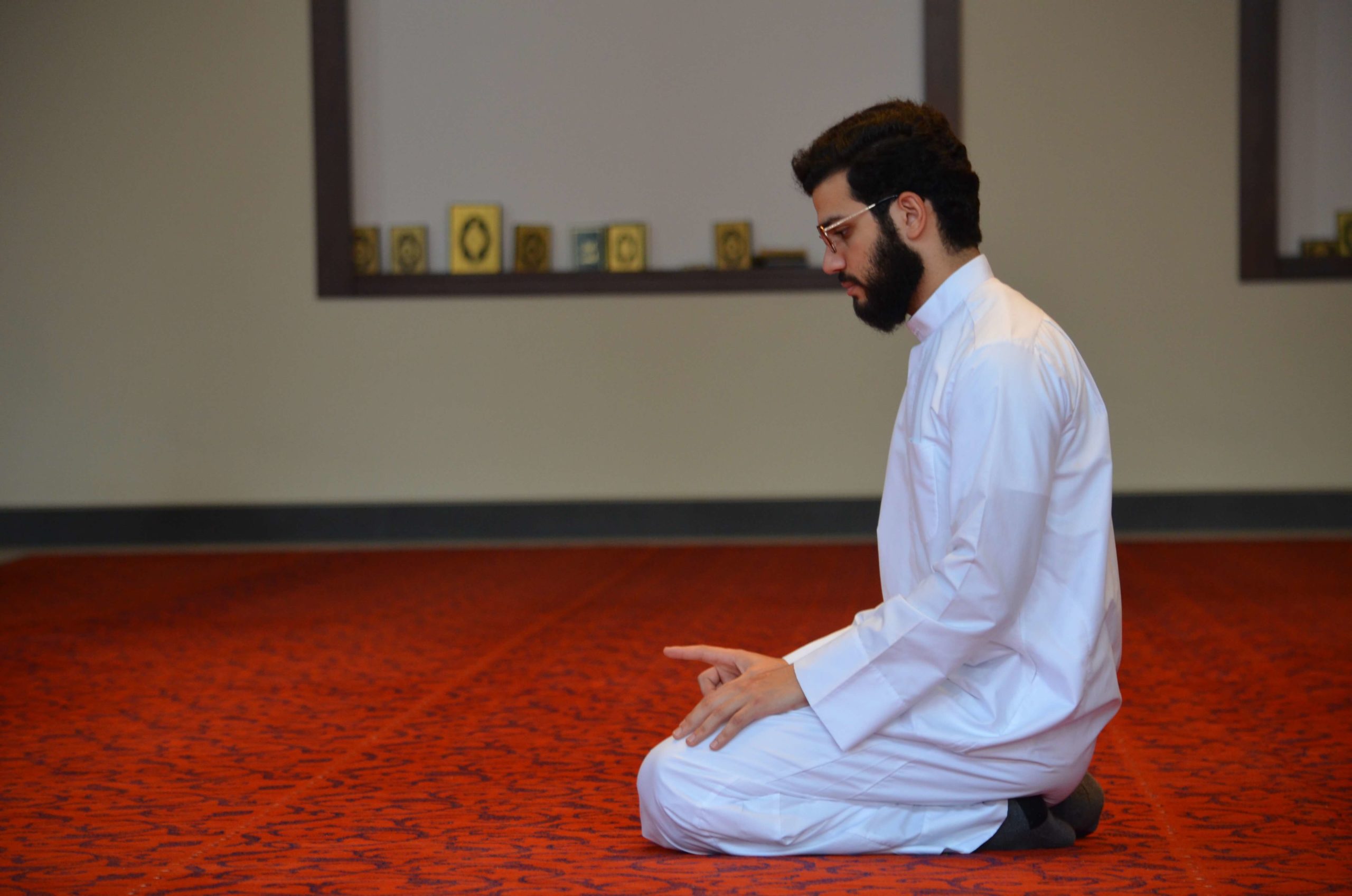 sitting position during salat prayer