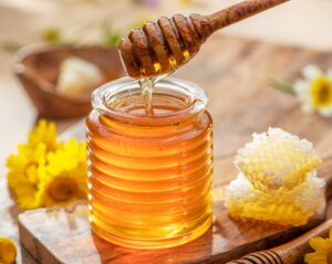 Honey in the Qur'an:7 Unique Health Benefits of Honey