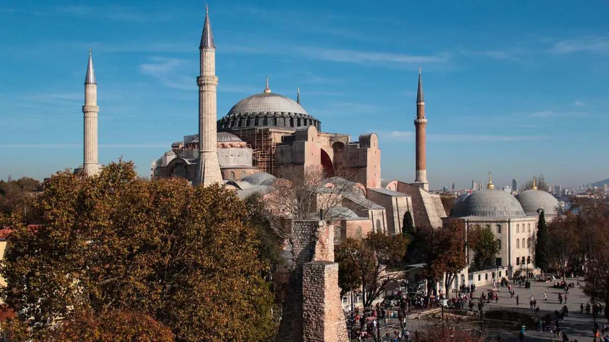 Sainte-Sophie à Istanbul avec minarets