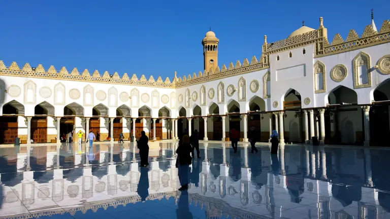 Innenhof der Al-Azhar-Moschee in Kairo