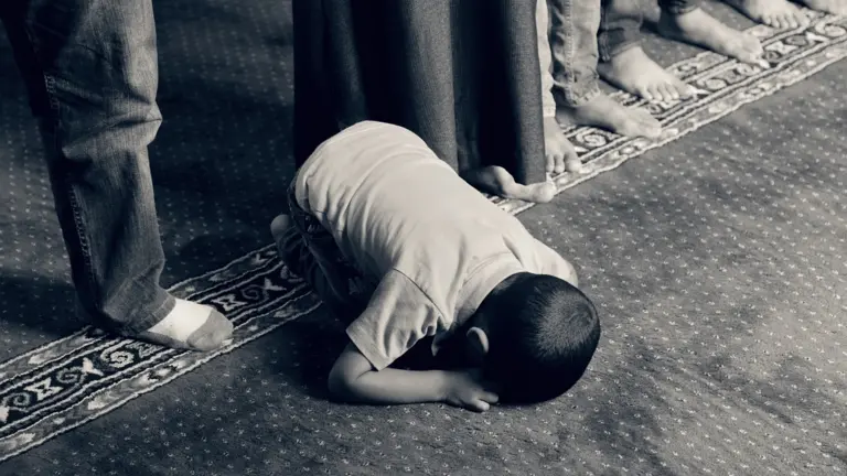 Musulman prosterné pendant la prière