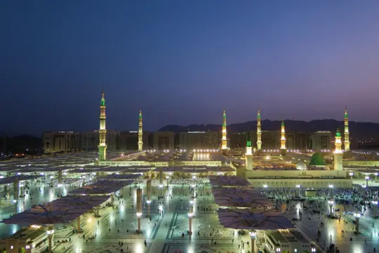 Prophet’s Mosque in Medina at night