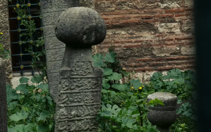 Ancient grave illustrating punishment in the grave