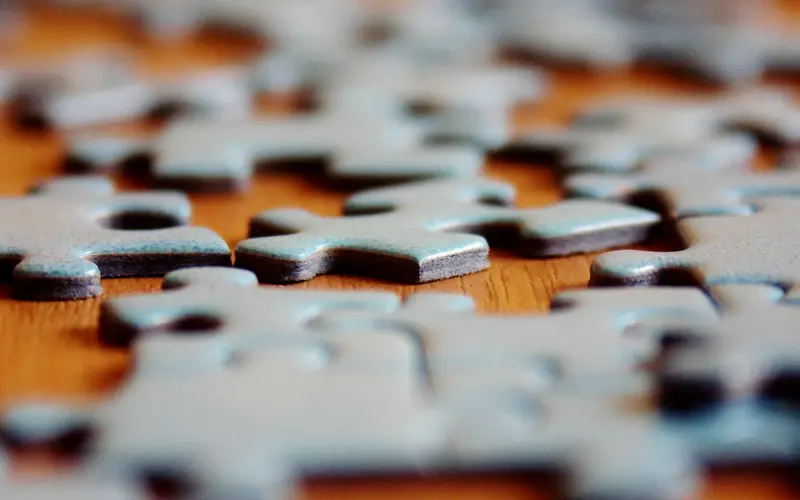 Puzzle pieces symbolizing life’s trials