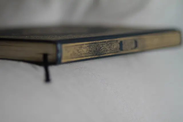 Arabic book for learning Quran and Tajweed online