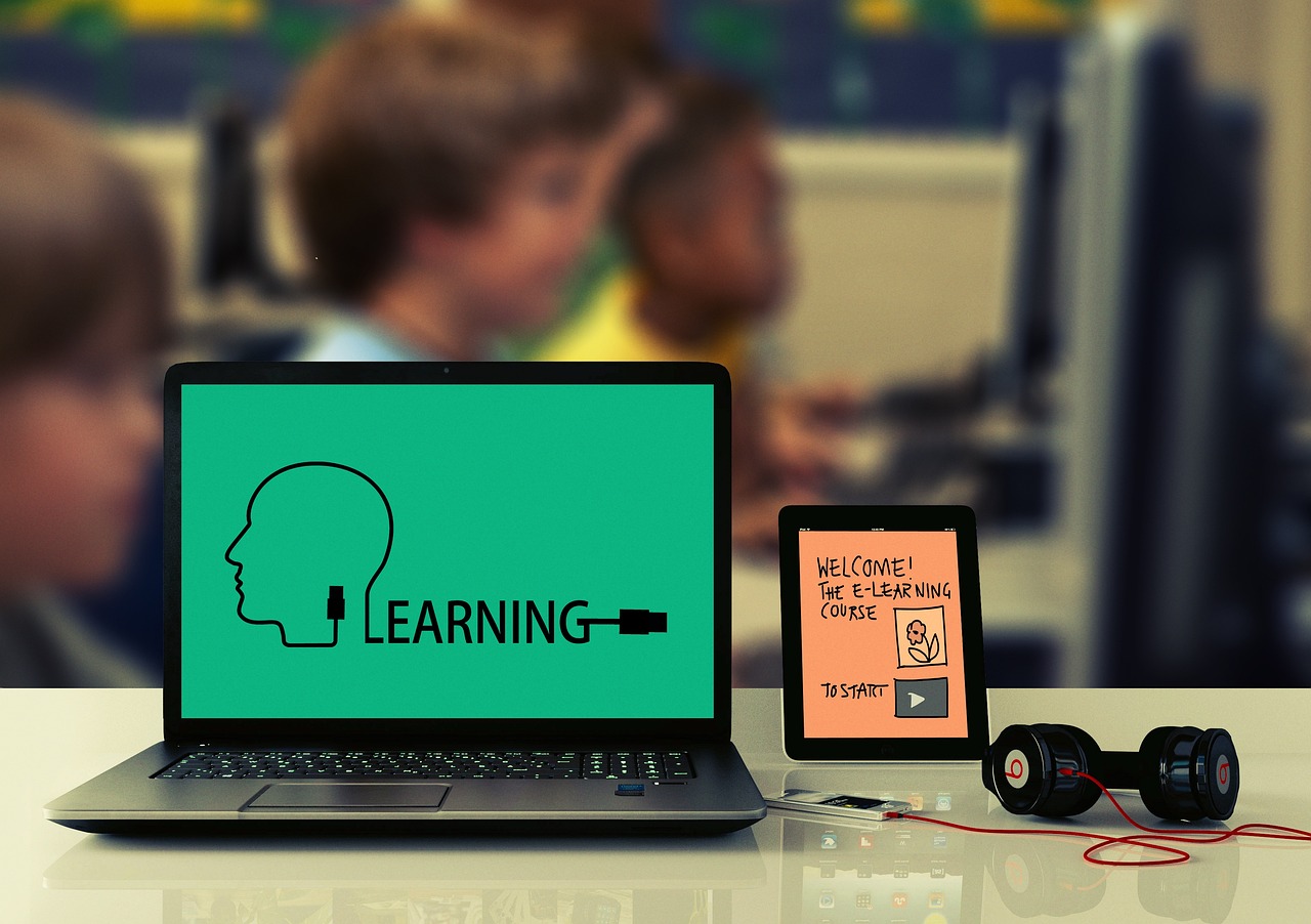 Learning Arabic Online: Best Methods, Tips, and Top Platforms